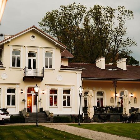 Dwor Na Wolicy Hotel Dębica Eksteriør billede