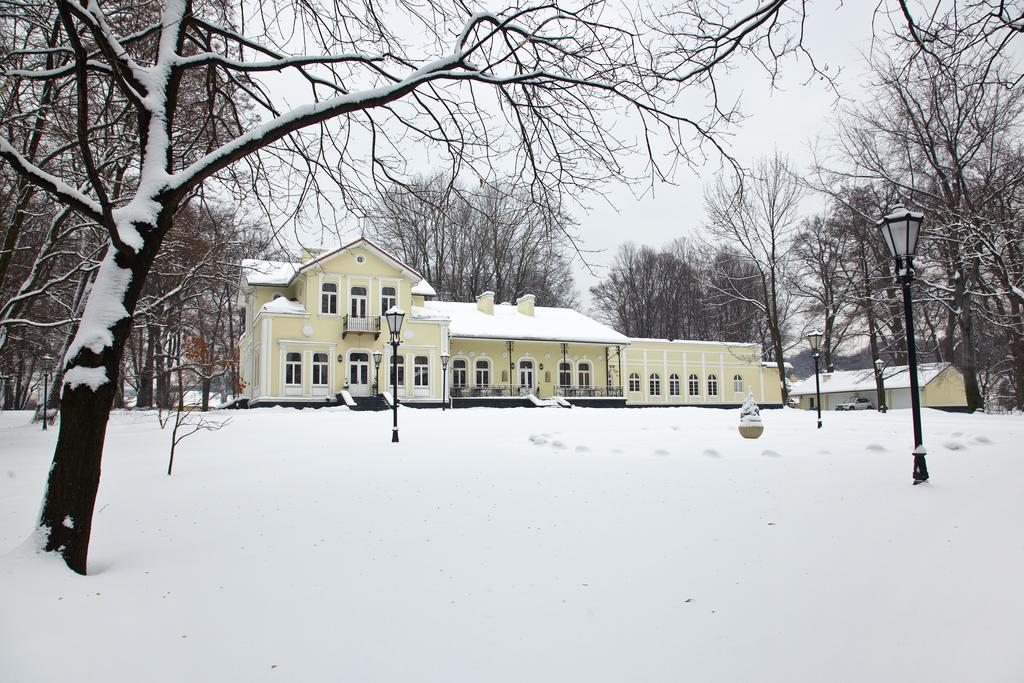 Dwor Na Wolicy Hotel Dębica Eksteriør billede